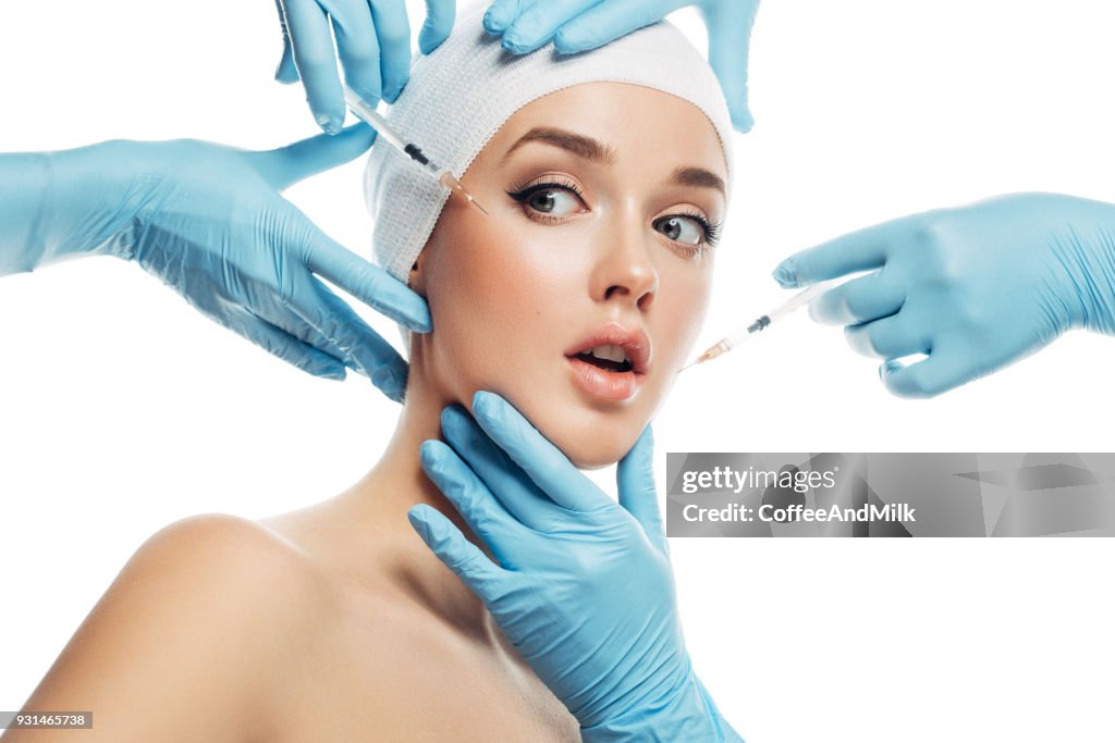 Vrouw met gezichts injecties