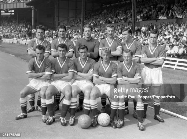 Chelsea football team prior to the match against Preston North End at Stamford Bridge in London, 22nd August 1959. Back row : Sylvan Anderton, Dick...