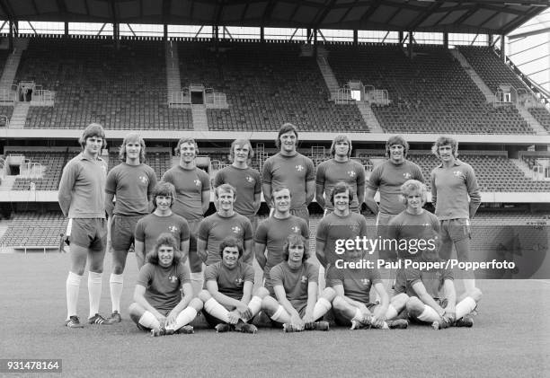The Chelsea first team squad at Stamford Bridge in London, August 1974. Back row : John Phillips, Gary Locke, John Sparrow, David Hay, Micky Droy,...