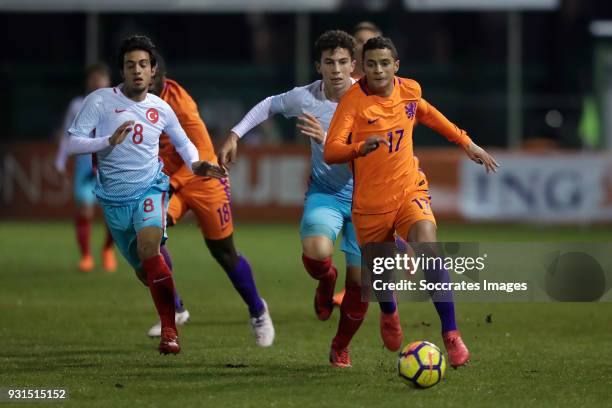 Serkan Bakan of Turkey U17, Mohammed Ihattaren of Holland U17 during the match between Turkey U17 v Holland U17 at the Sportpark Parkzicht on March...