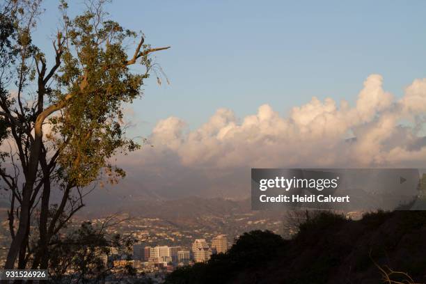 clouds - glendale california ストックフォトと画像