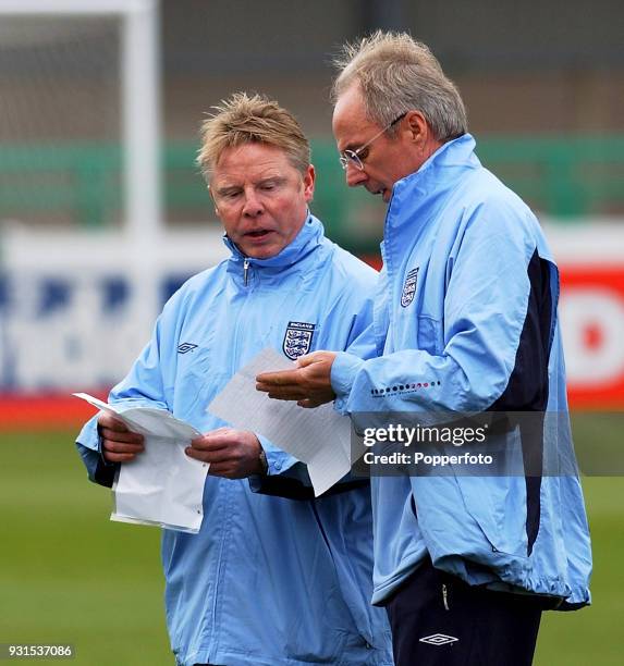 England coach Sven Goran Erikkson compares notes with Sammy Lee during an England training session at Aylesbury FC in Aylesbury, England on November...