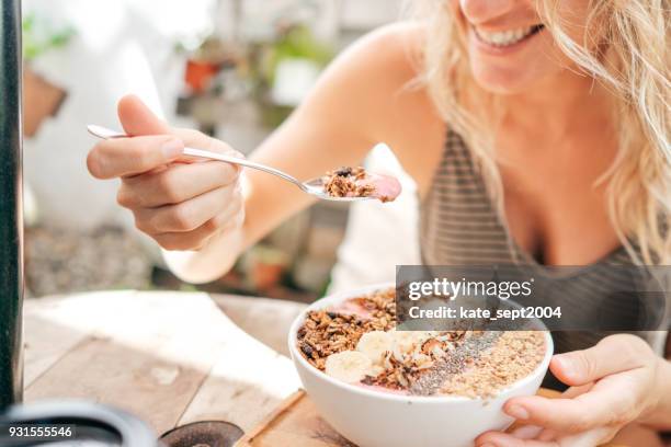 healthy breakfast - quinoa stock pictures, royalty-free photos & images