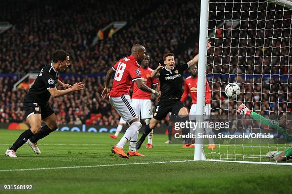 Manchester United v Sevilla FC - UEFA Champions League Round of 16: Second Leg Manchester United v Sevilla FC - UEFA Champions League Round of 16: Second Leg