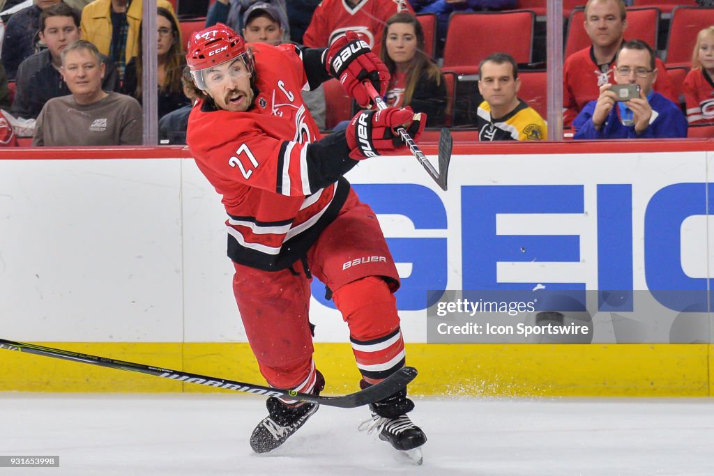 NHL: MAR 13 Bruins at Hurricanes