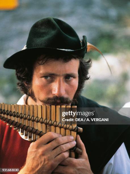 Italian Wind Instrument Italian Folk Music Photos and Premium High Res Pictures - Getty Images