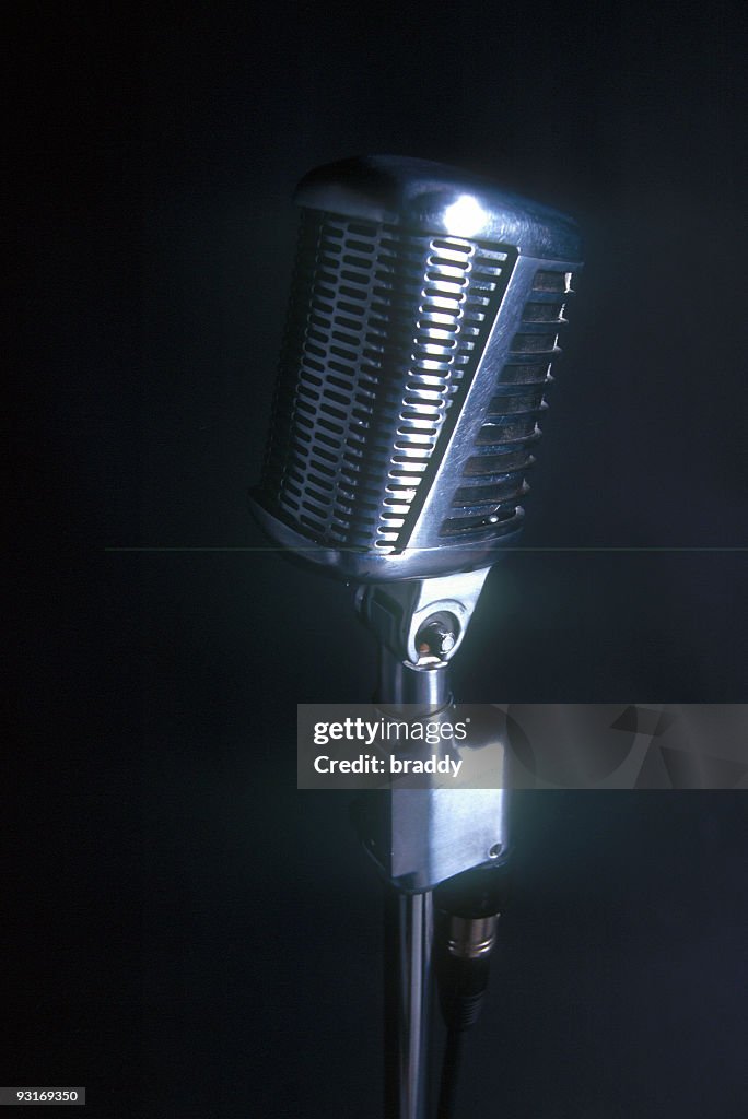 Microphone