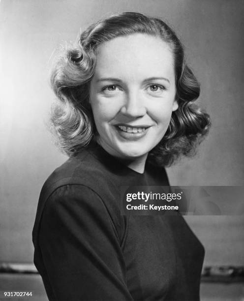 English actress Phyllis Calvert , circa 1940.