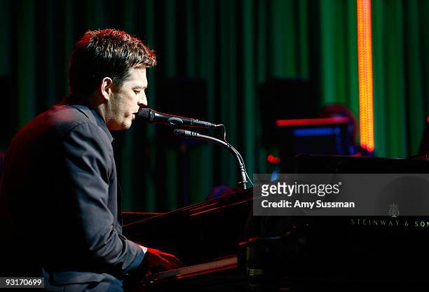 Singer Harry Connick, Jr performs at the 2009 holiday windows unveiling at Bloomingdale's on November 17, 2009 in New York City.
