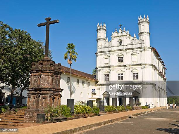 cathederal em goa velha - goa - fotografias e filmes do acervo