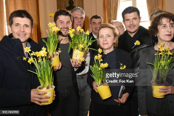 Presenters Thomas Sotto, Christophe Beaugrand, Mayor of Paris 5th district Florence Berthout, singer Vincent Niclo and guests attend Une Jonquille...