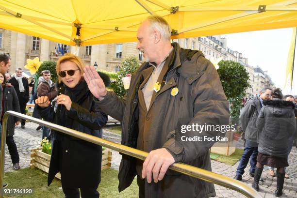 Mayor of Paris 5th district Florence Berthout and singer Tom Novembre attend Une Jonquille pour Institut Marie Curie Place du Pantheon on March 13,...