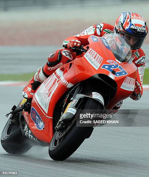 Australia's Casey Stoner competes in the Malaysian Motorcycle Grand Prix at the Sepang racing circuit on October 25, 2009. Defending world champion...