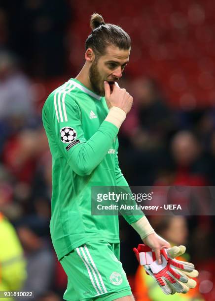 David de Gea of Manchester United looks dejected after the UEFA Champions League Round of 16 Second Leg match between Manchester United and Sevilla...