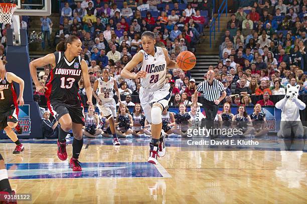 Final Four: UConn Maya Moore in action vs Louisville Candyce Bingham . St. Louis, MO 4/7/2009 CREDIT: David E. Klutho