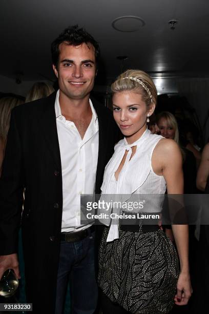 Actors Scott Elrod and AnnaLynne McCord attend "America's Next Top Model" finale party at Villa Blanca on November 17, 2009 in Beverly Hills,...