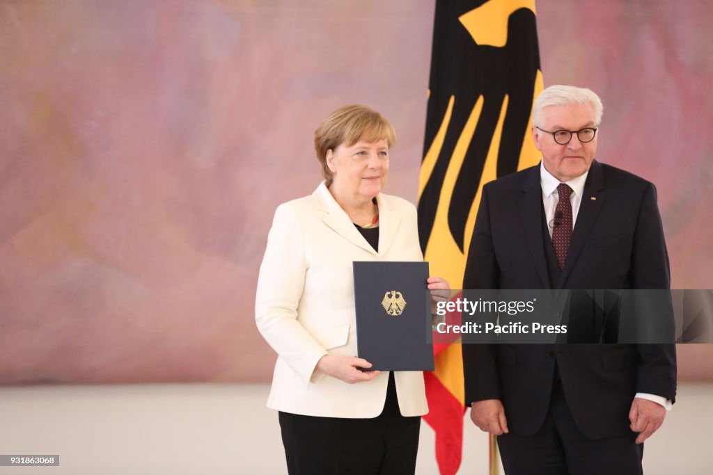 Che Merkel The photo shows Chancellor Angela Merkel and Federal President... News ...