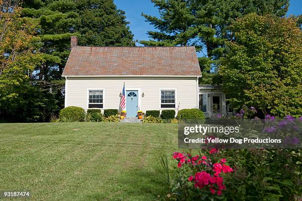 residential house exterior - manchester vermont foto e immagini stock