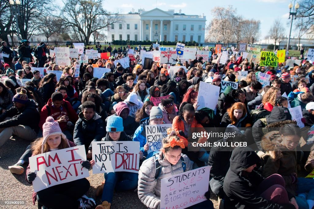 US-POLITICS-GUNS-SCHOOLS-PROTEST