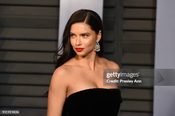 Adriana Lima attends the 2018 Vanity Fair Oscar Party Hosted By Radhika Jones - Arrivals at Wallis Annenberg Center for the Performing Arts on March...