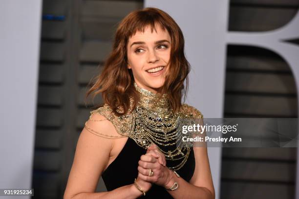 Emma Watson attends the 2018 Vanity Fair Oscar Party Hosted By Radhika Jones - Arrivals at Wallis Annenberg Center for the Performing Arts on March...