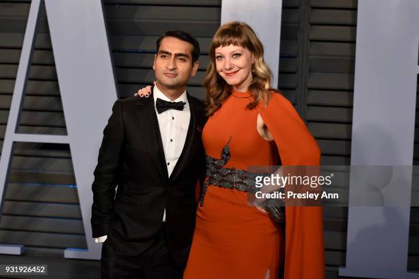 Kumail Nanjiani and Emily V. Gordon attends the 2018 Vanity Fair Oscar Party Hosted By Radhika Jones - Arrivals at Wallis Annenberg Center for the...