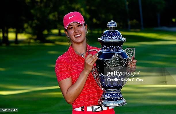 Michelle Wi Michelle Wie Trophy Photos and Premium High Res Pictures - Getty Images