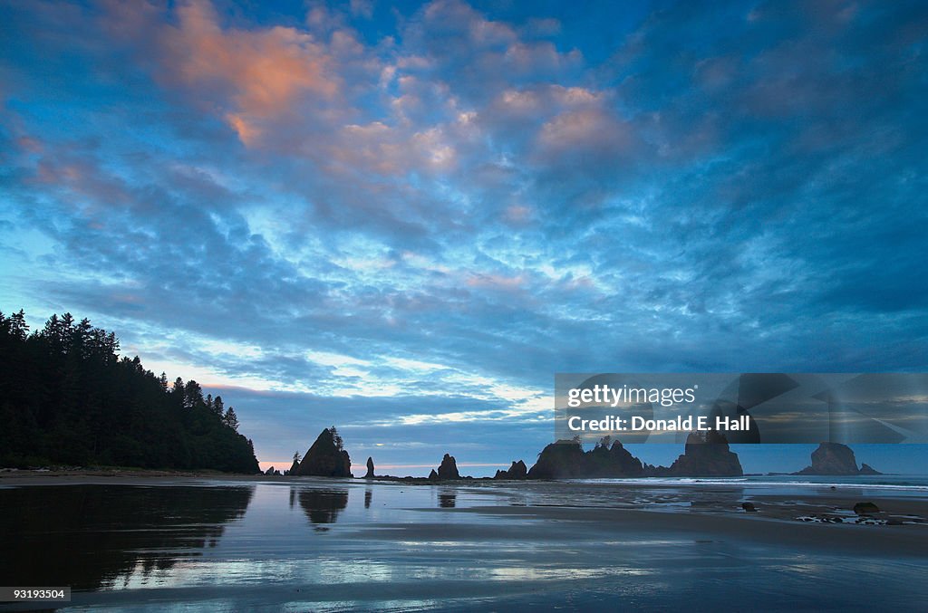 Sunrise at Shi Shi Beach