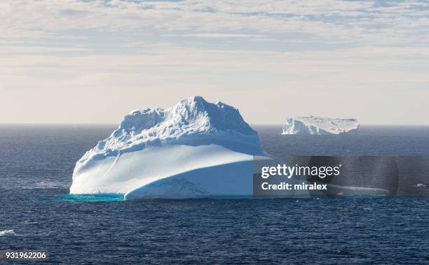 floating tabular icebergs in antarctic sound - antarctic sound stock pictures, royalty-free photos & images