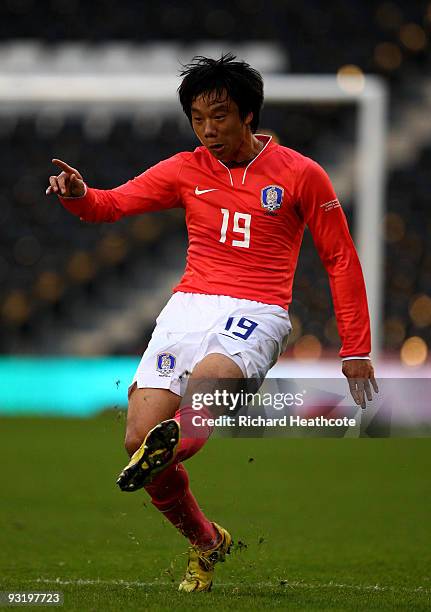 Yeom Ki Hun of South Korea during the International Friendly match between South Korea and Serbia at Craven Cottage on November 18, 2009 in London,...