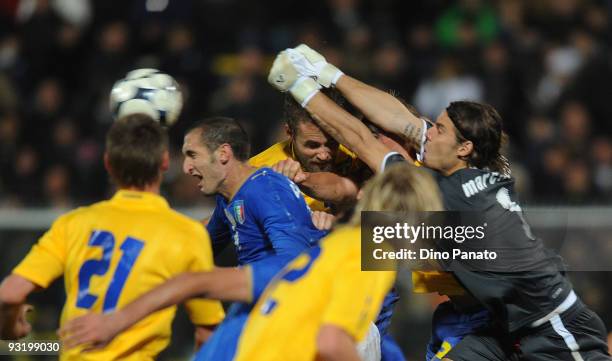 Goalkeeper Federico Marchetti of Italy punches the ball away during the international friendly match between Italy and Sweden at Dino Manuzzi Stadium...