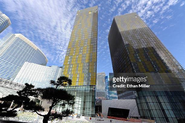General view of the Aria Resort & Casino and Veer Towers at CityCenter under construction November 18, 2009 in Las Vegas, Nevada. The 67-acre, $8.5...