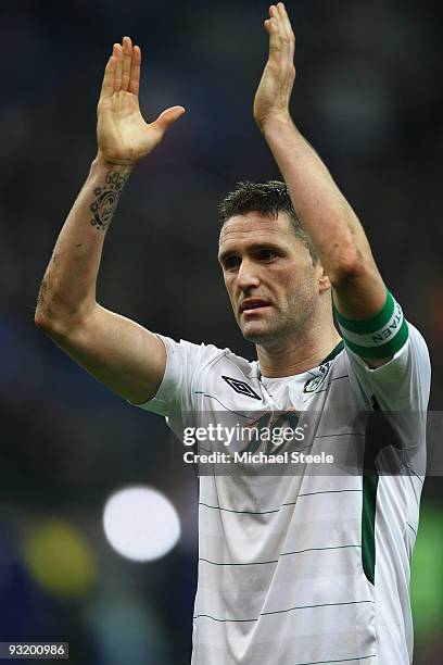 Robbie Keane of Ireland applauds spectators after the FIFA 2010 World Cup Qualifying Play Off second leg match between France and Republic of Ireland...