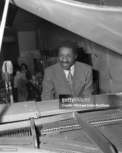 Jazz pianist Erroll Garner performs live on January 31, 1946 in Los Angeles, california. (Photo by Ray Whitten/Michael Ochs Archives/Getty Images