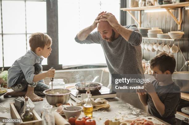 fouten gebeuren zelfs met de beste - loser stockfoto's en -beelden