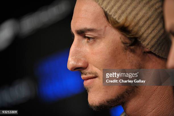Actor Eric Balfour arrives at the Samsung Behold II launch event at Boulevard3 on November 18, 2009 in Los Angeles, California.