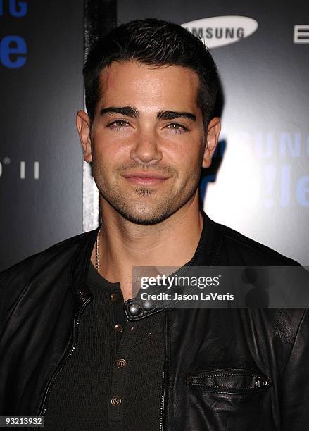 Actor Jesse Metcalfe attends the Samsung Behold II premiere launch party at Boulevard3 on November 18, 2009 in Hollywood, California.