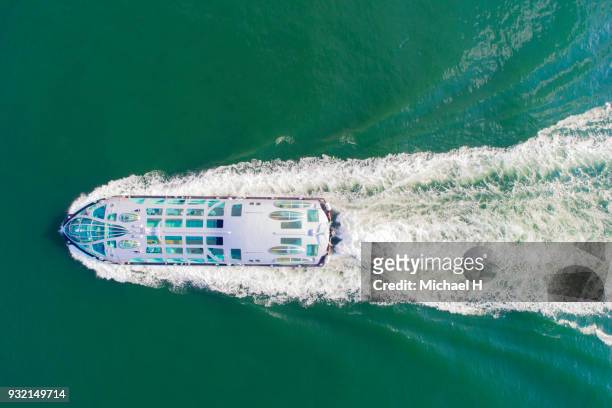 aerial view of cruise ship on sea. - 豪華客船 ストックフォ��トと画像