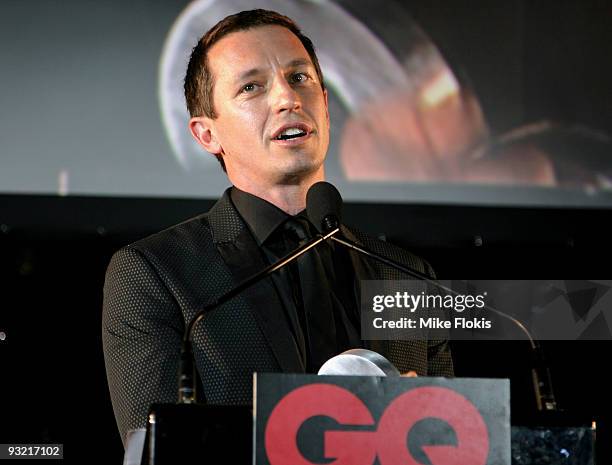 Rove McManus recieves an award at the 2009 GQ Men Of The Year Awards at Sydney University on November 19, 2009 in Sydney, Australia.