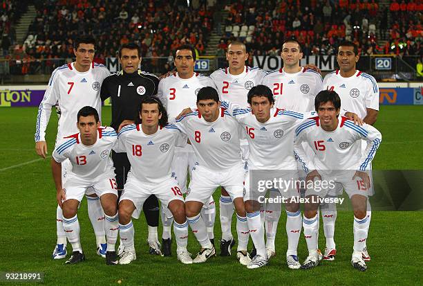 The players of Paraguay line up prior to the International Friendly match between Netherlands and Paraguay at the Abe Lenstra Stadium on November 18,...