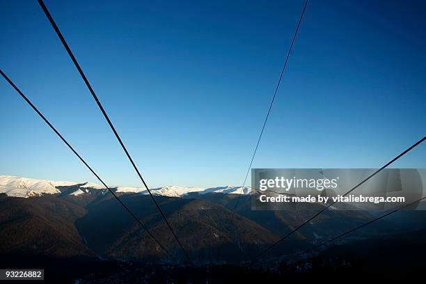 top mountain landscape with a blue sky. - sinaia stockfoto's en -beelden