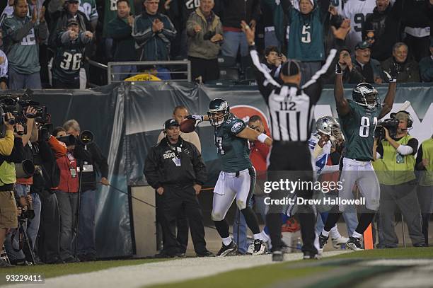 Tight end Brent Celek and wide receiver Jason Avant of the Philadelphia Eagles celebrate a touchdown during the game against the Dallas Cowboys on...