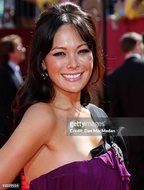 Actress Lindsay Price arrives at the 61st Primetime Emmy Awards held at the Nokia Theatre on September 20, 2009 in Los Angeles, California.