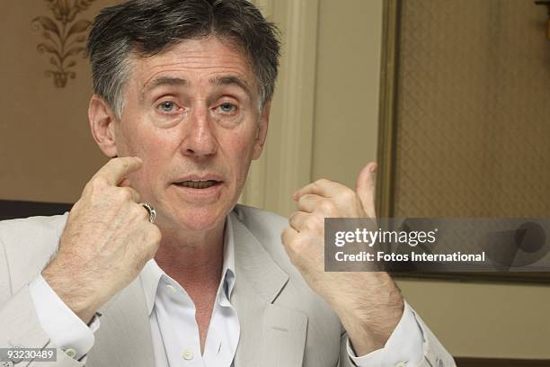 Gabriel Byrne Fotos Photos and Premium High Res Pictures - Getty Images