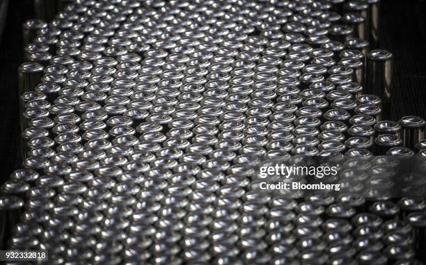 Ball Can Making Process 82 Aluminum And Beverage Can Production At Ball Packaging Europe Ltd ...