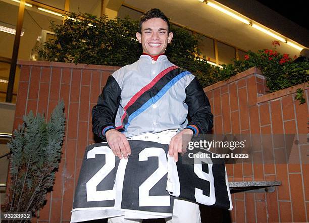 Equalling 11 fotos e imágenes de alta resolución de Italian Jockey Umberto ...