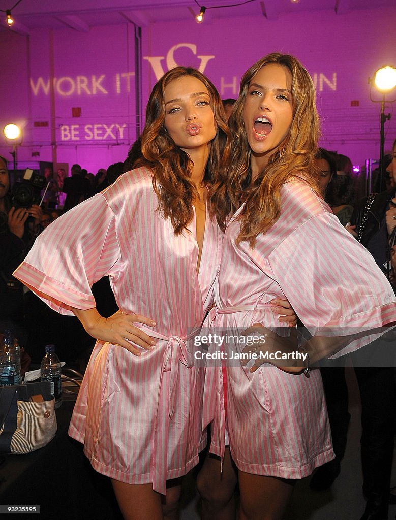 2009 Victoria's Secret Fashion Show � Hair & Makeup
