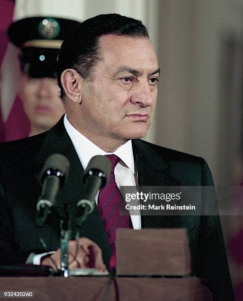 Egyptian President Hosni Mubarak speaks during a press conference in the White House's East Room, Washington DC, April 6, 1993.