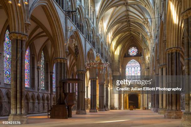 the nave of lincoln cathedral in england, uk. - マグナカルタ憲章 ストックフォトと画像