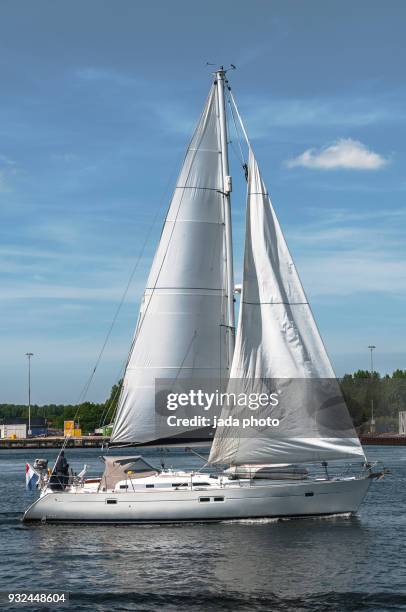 clipper sailboat sails - brigantine stock pictures, royalty-free photos & images